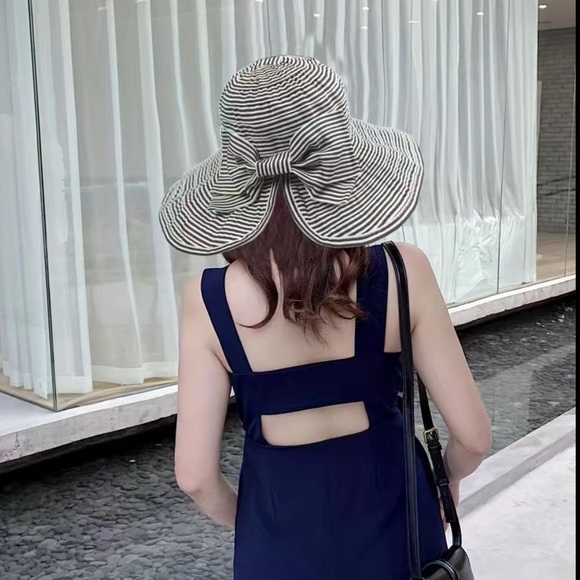 Wide brim foldable Split back hair tie friendly Sun hat - pink stripes - Picture 3 of 5